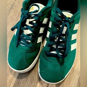 Adidas VL Court Sneakers